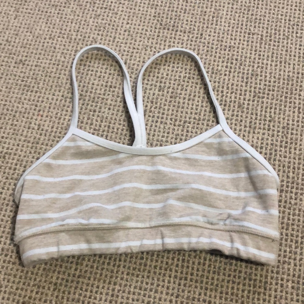 Lululemon sports bra